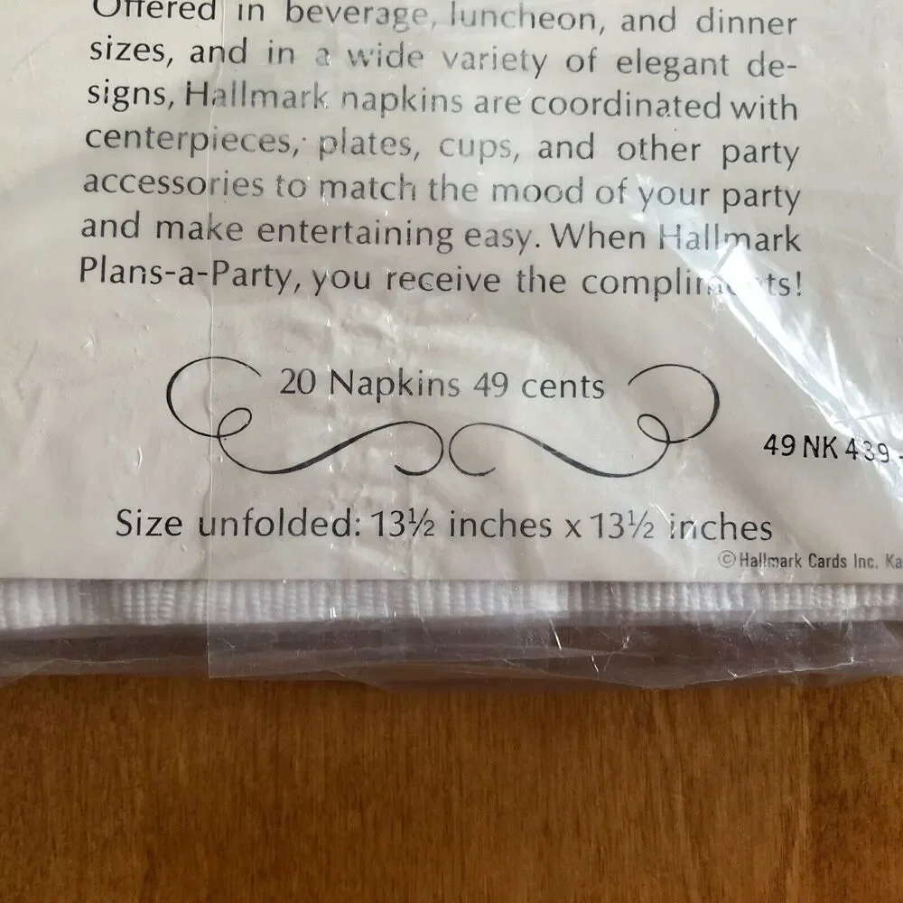 VINTAGE NEW Hallmark Paper Napkins Set of 2 Dinner Cocktail Bridal Wedding Dove